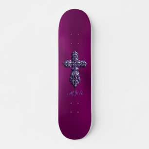 Gotisch kruis in reliëfdruk in Paars met monogram Skateboard