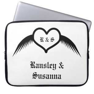Gotische bruiloft gevleugeld hart Custom Monogramm Laptop Sleeve