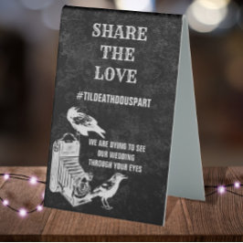 , Gotische bruiloft hashtag Share the Love