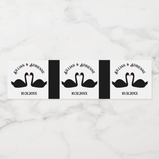 Gotische bruiloft kussen zwarte zwanen Custom Waterfles Etiket (Enkel label)