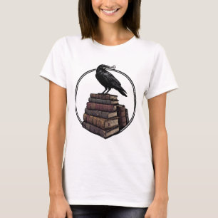 Gotische raaf op vintage boeken Donkere academisch T-shirt