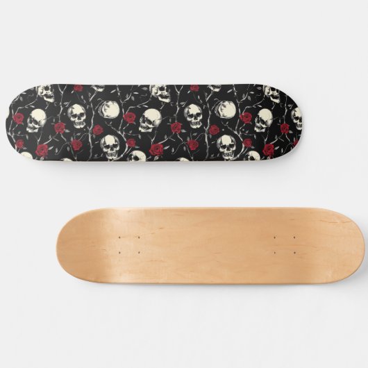 Gotische Skulls en Rozen Skateboard (Horizontaal)