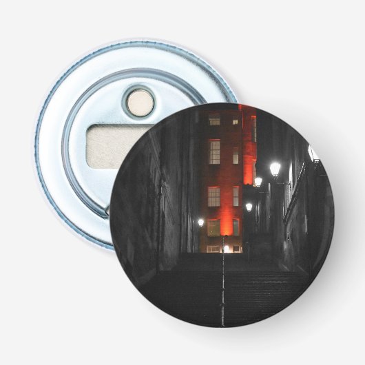 Gotische Trap Button Flesopener (Voorkant)
