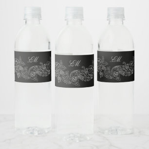 Gotische Zwarte En Witte Monogram Trouwdag Waterfles Etiket