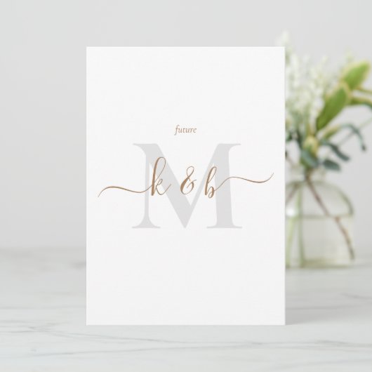 Goud en grijs Monogram Schijfbalk Manuscript Bride Kaart (Staand voorkant)