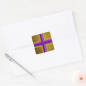 Goud en Paars kruis Vierkante Sticker (Envelop)
