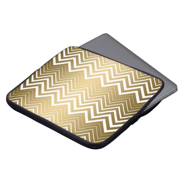 Goud en wit Zigzag Chevron Laptop Sleeve (Voorkant top)
