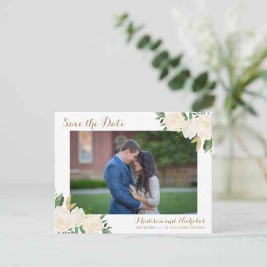 Goud en Witte Bloem Foto Save the Date Kaarten (Staand voorkant)