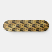 Goud Gothic Skull Monogram Initiaal Patroon Elegan Skateboard (Horizontaal)