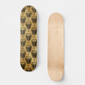 Goud Gothic Skull Monogram Initiaal Patroon Elegan Skateboard (Voorkant)