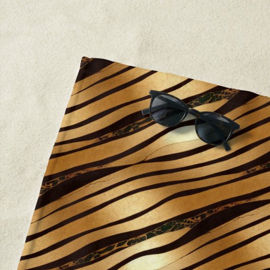 Goudbruine luipaard print strepen strandlaken (In situ)