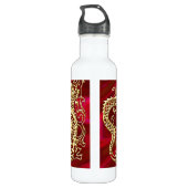 Gouddraak in reliëf op rode plaat waterfles  (Achterkant)