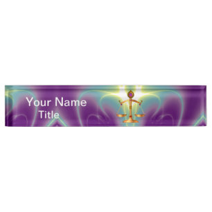 GOUDE SCHALEN VAN HET RECHT MET GEM STONES, rechts Naambordje