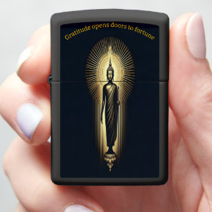Gouden Boeddha in serene meditatie