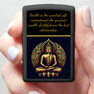 Gouden Boeddha in serene meditatie.
