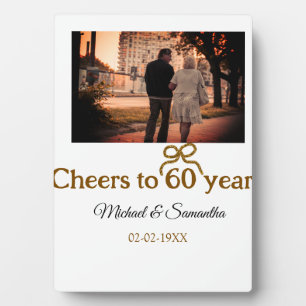 Gouden boog viert 60-jarig huwelijksjubileum  fotoplaat