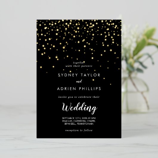 Gouden Confetti|Zwart Informele Bruiloft Echt Goud Folie Uitnodiging (Staand Voorkant)