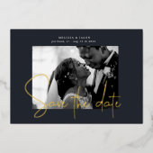 Gouden Elegante Script Save The Date Trouwkaart Folie Uitnodiging (Voorkant)