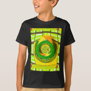 Gouden Elegantie: Mooie Afrikaanse Gele Roos Kunst T-shirt