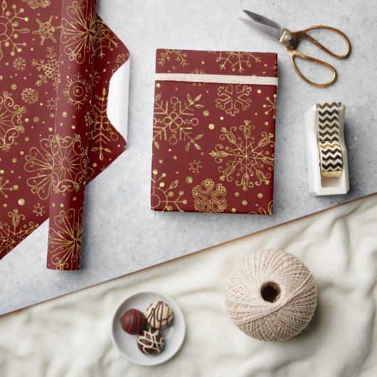 Gouden Kerstmis Sneeuwvlokken op rood Cadeaupapier (Crafts)