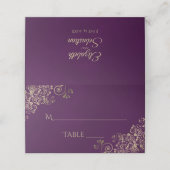 Gouden krullen op Plum Paarse Elegant Wedding Writ (Buitenkant ongevouwen)