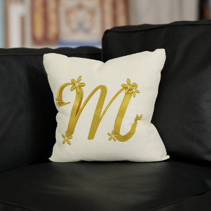 Gouden Monogram Letter M met Bloemen Details Crème Kussen