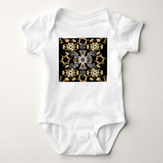 Gouden Outline: Oostelijke bloemendecor Romper