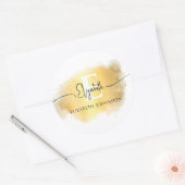 Gouden penseelstreek Wit Monogram Zwart Script Naa Ronde Sticker (Envelop)