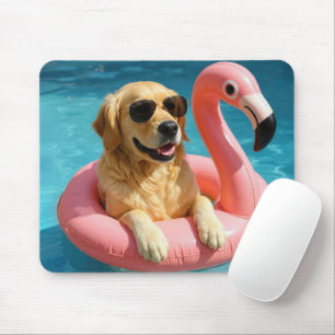 Gouden Retriever Drijft Met Flamingo Muismat