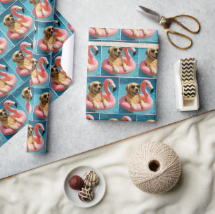 Gouden Retriever Drijvend Op Een Flamingo Zwembad Cadeaupapier
