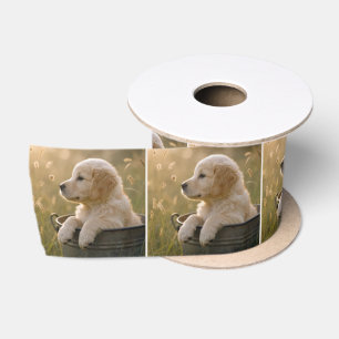 Gouden Retriever Pup in een Metalen Emmer Lint