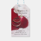 Gouden ringen Roos bloemblaadjes ontwerp bruiloft Cadeaulabel (Achterkant)