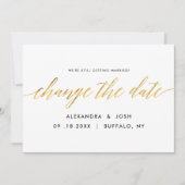 Gouden Script Uitstel Trouwdatum Bericht Save The Date (Voorkant)