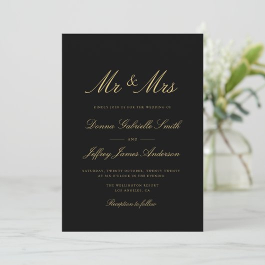 gouden script zwarte MR & MRS trouwuitnodiging Kaart (Staand voorkant)