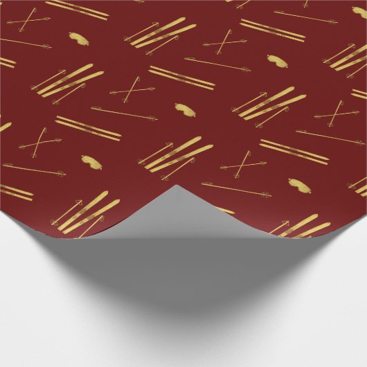 Gouden ski's en palen | Retro ski patroon rood Cadeaupapier (Hoek)