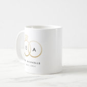 Gouden trouwring Monogram met datum Koffiemok (Voorkant links)