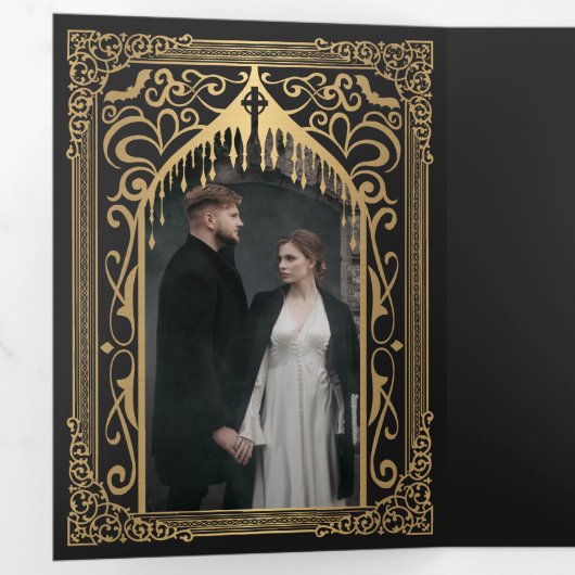 Gouden Vampier Kathedraal Gotische Huwelijksuitnod Drieluik Uitnodiging (Binnenzijde eerst)