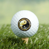 Gouden Yin Yang op zwart Golfballen (Insitu Shirt)