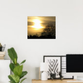 Gouden zonsondergang met silhouetbomen poster (Thuiskantoor)