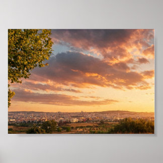 Gouden Zonsondergang Over Stads Panorama - Warme A Poster
