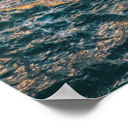 Gouden Zonsondergang Reflectie op Ocean Waves - Tr Poster (Hoek)