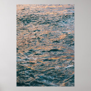 Gouden Zonsondergang Reflectie op Ocean Waves - Tr Poster