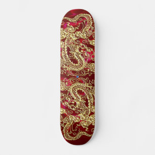 Goudkleurige Draak met Reliëf op Rode Satijnen Pri Skateboard