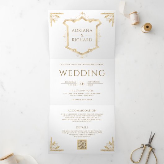 goudkleurige QR-code Wit huwelijk Drieluik Uitnodiging (Binnen)