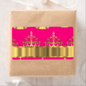 Goudkronen op roze warme roze etiket (Insitu)