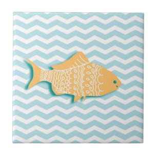 Goudvis op mint blauwe chevron tegeltje