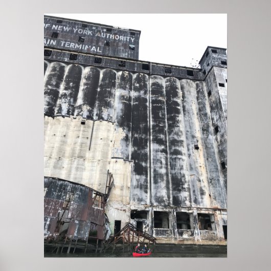 Gowanus Canoe in Grain Terminal Poster (Voorkant)
