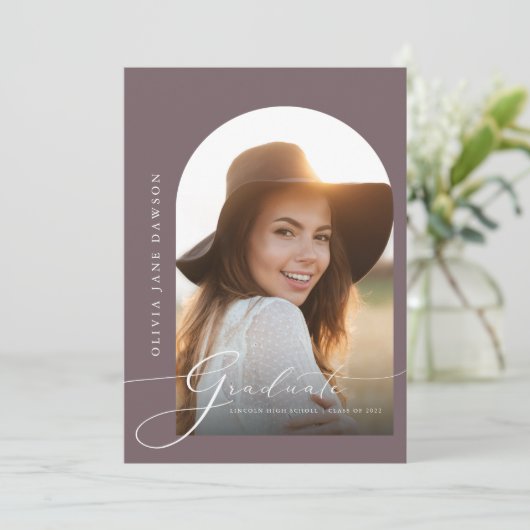 Graceful Arch Graduation Faire-part (Debout devant)