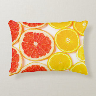 Gradient color citrus slices on white backgroundab accent kussen