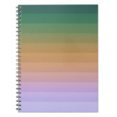 Gradiënt ombre stripe met zachte, troebele groene  notitieboek (Voorkant)